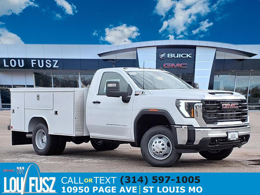 2025 GMC Sierra 3500HD Pro's photo