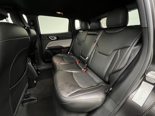 2023 Jeep Compass Limited photo 28