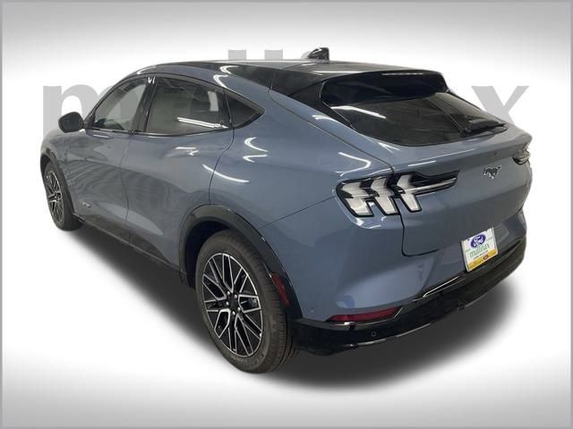 2024 Ford Mustang Mach-E Premium photo 3