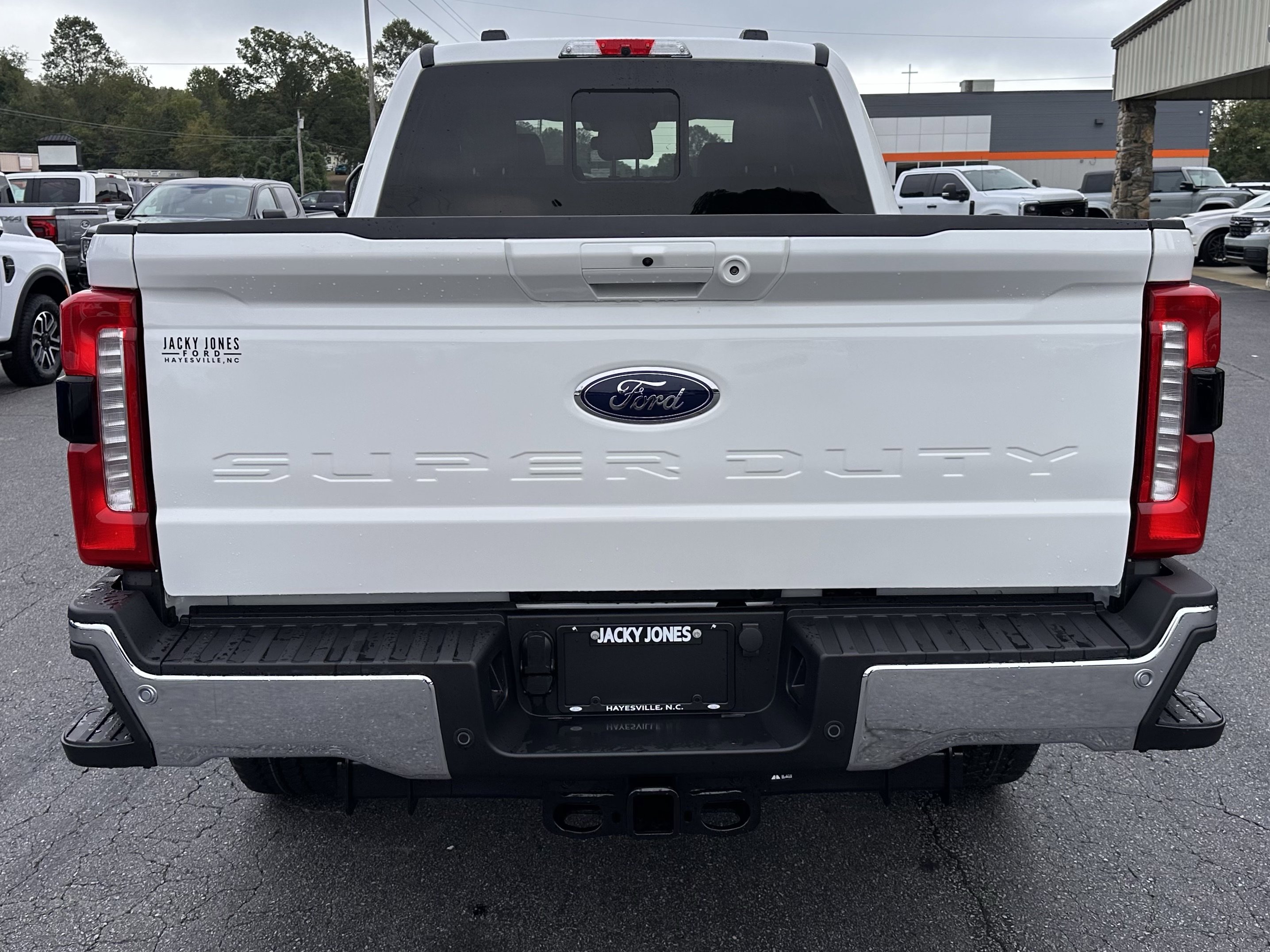 2026 Ford F-250 Lariat photo 2