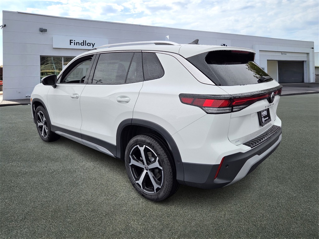 2026 Volkswagen Tiguan SE photo 4