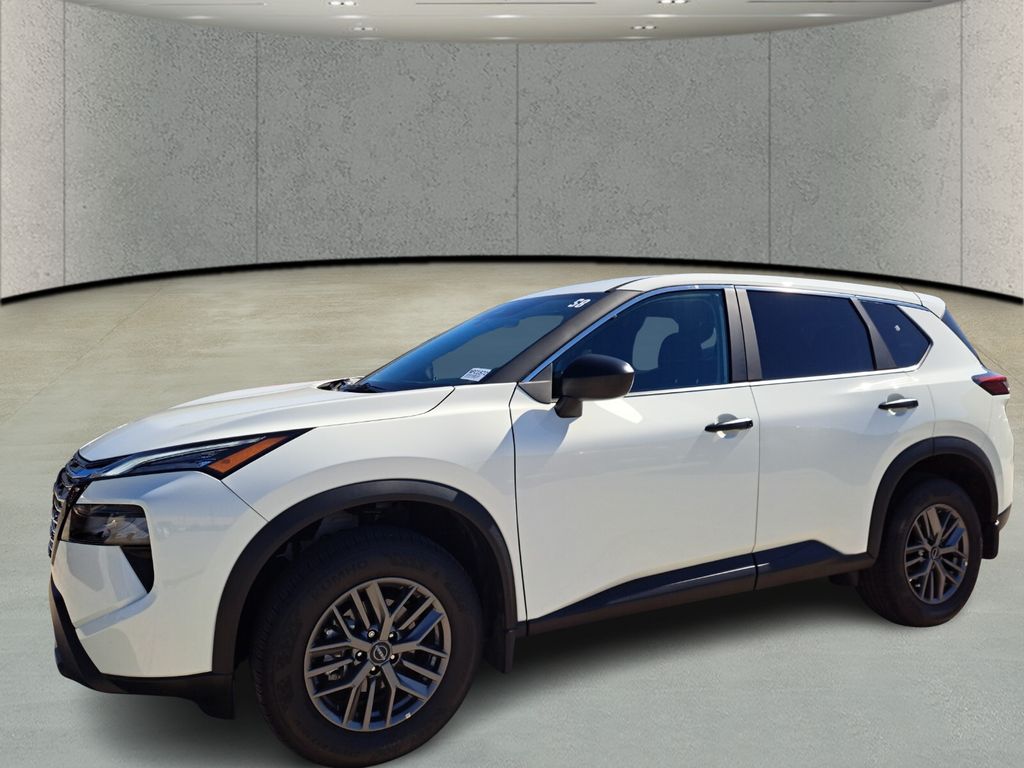 2026 Nissan Rogue S's photo