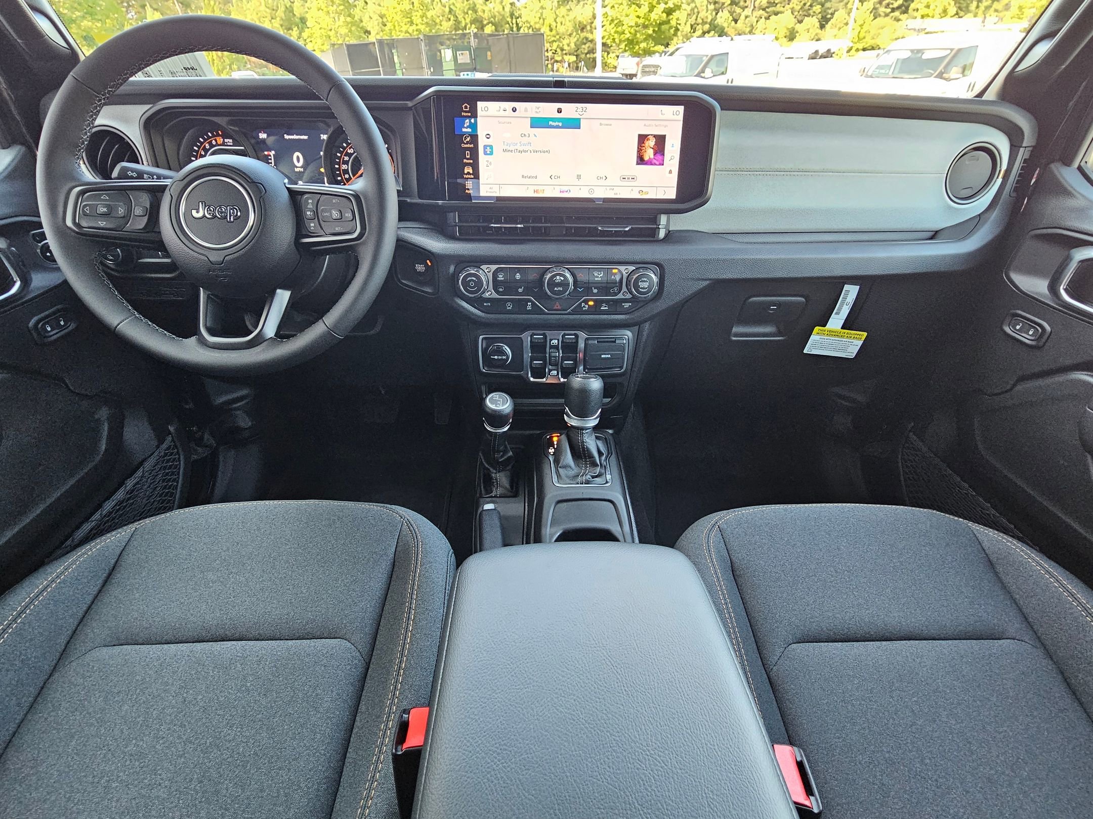 2025 Jeep Gladiator Sport photo 8