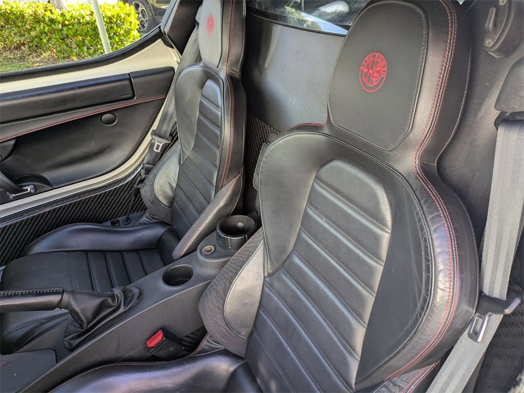 2016 Alfa Romeo 4C Coupe photo 11