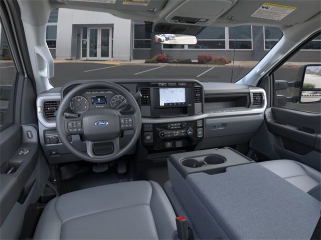 2024 Ford F-350 XL photo 9
