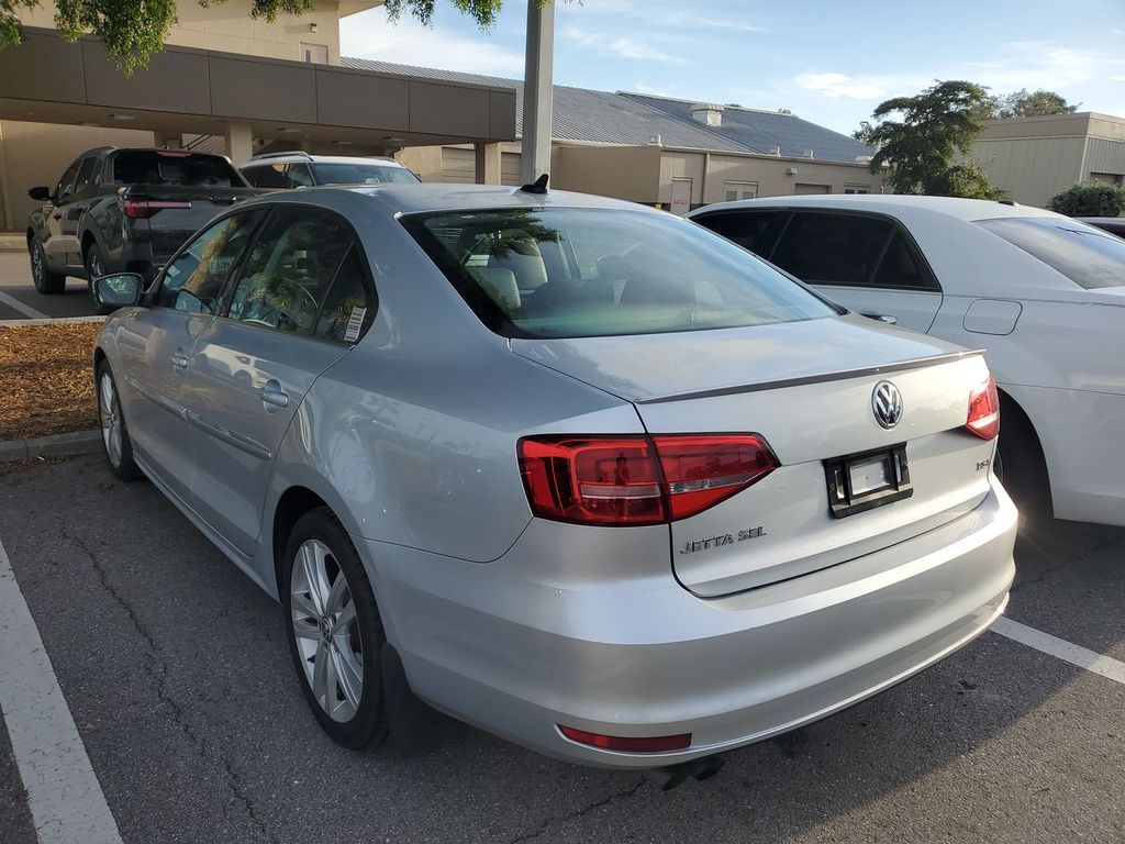 2015 Volkswagen Jetta 1.8T SEL TDI photo 5