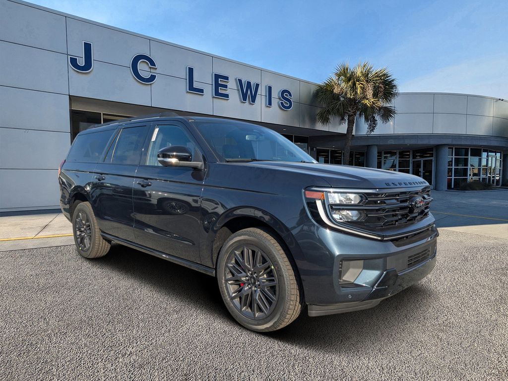 2025 Ford Expedition Platinum's photo