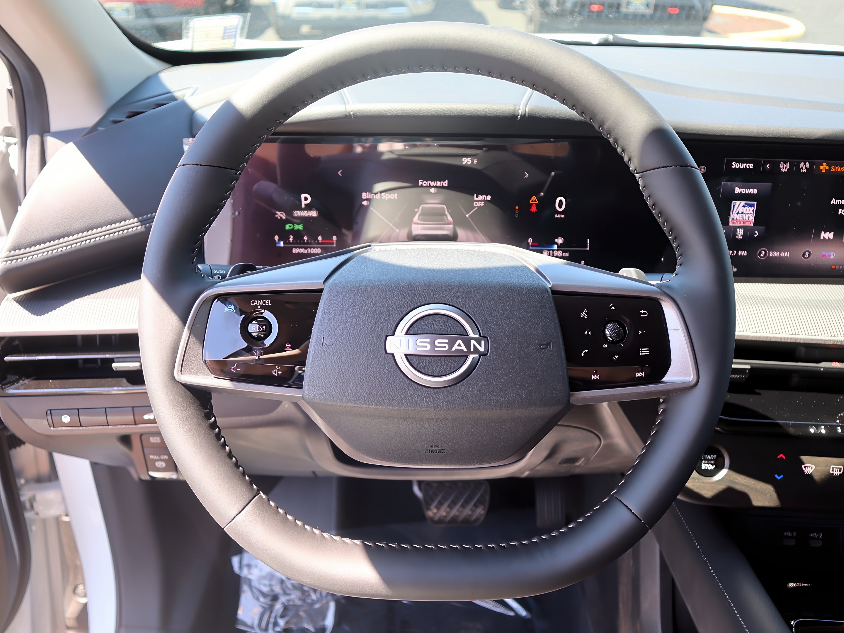 2025 Nissan Murano SV photo 15
