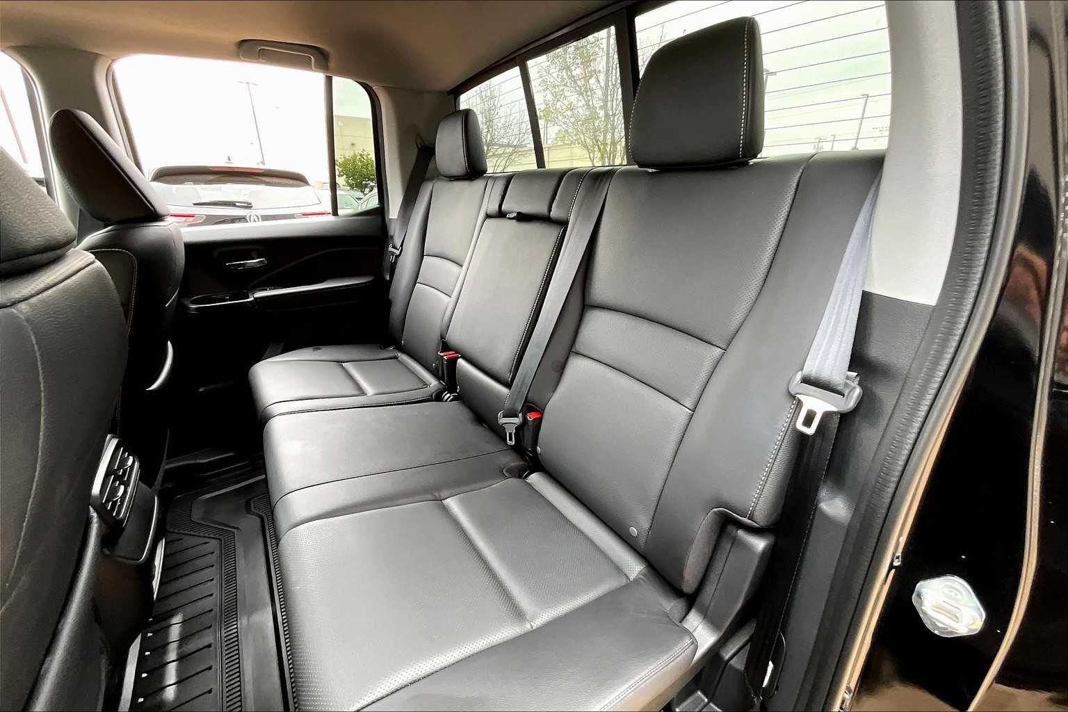 2024 Honda Ridgeline RTL photo 17