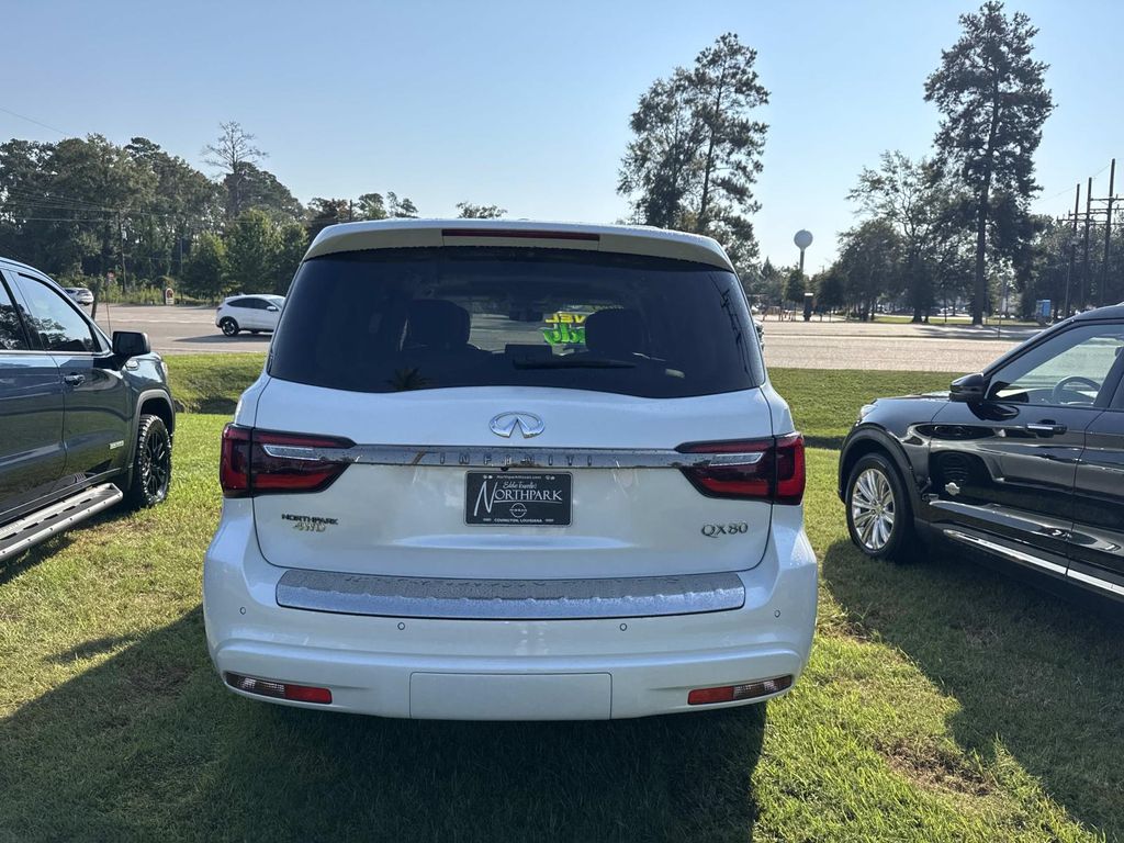 2023 Infiniti QX80 Premium Select photo 5