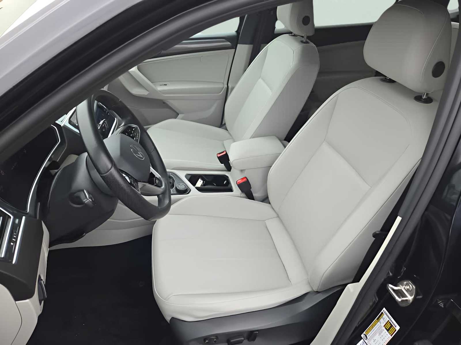 2023 Volkswagen Tiguan SE R-Line Black photo 13