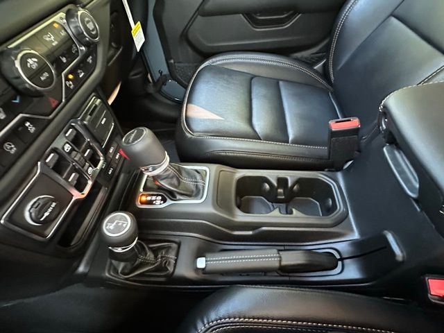 2025 Jeep Gladiator Sport photo 26