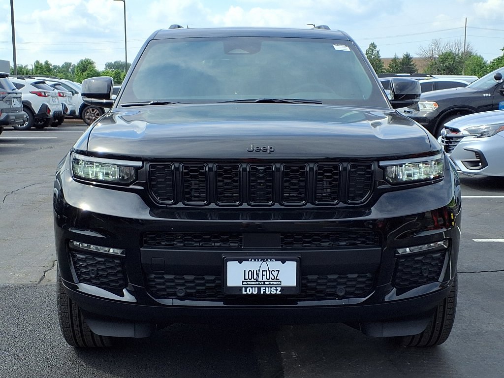 2025 Jeep Grand Cherokee Limited photo 23