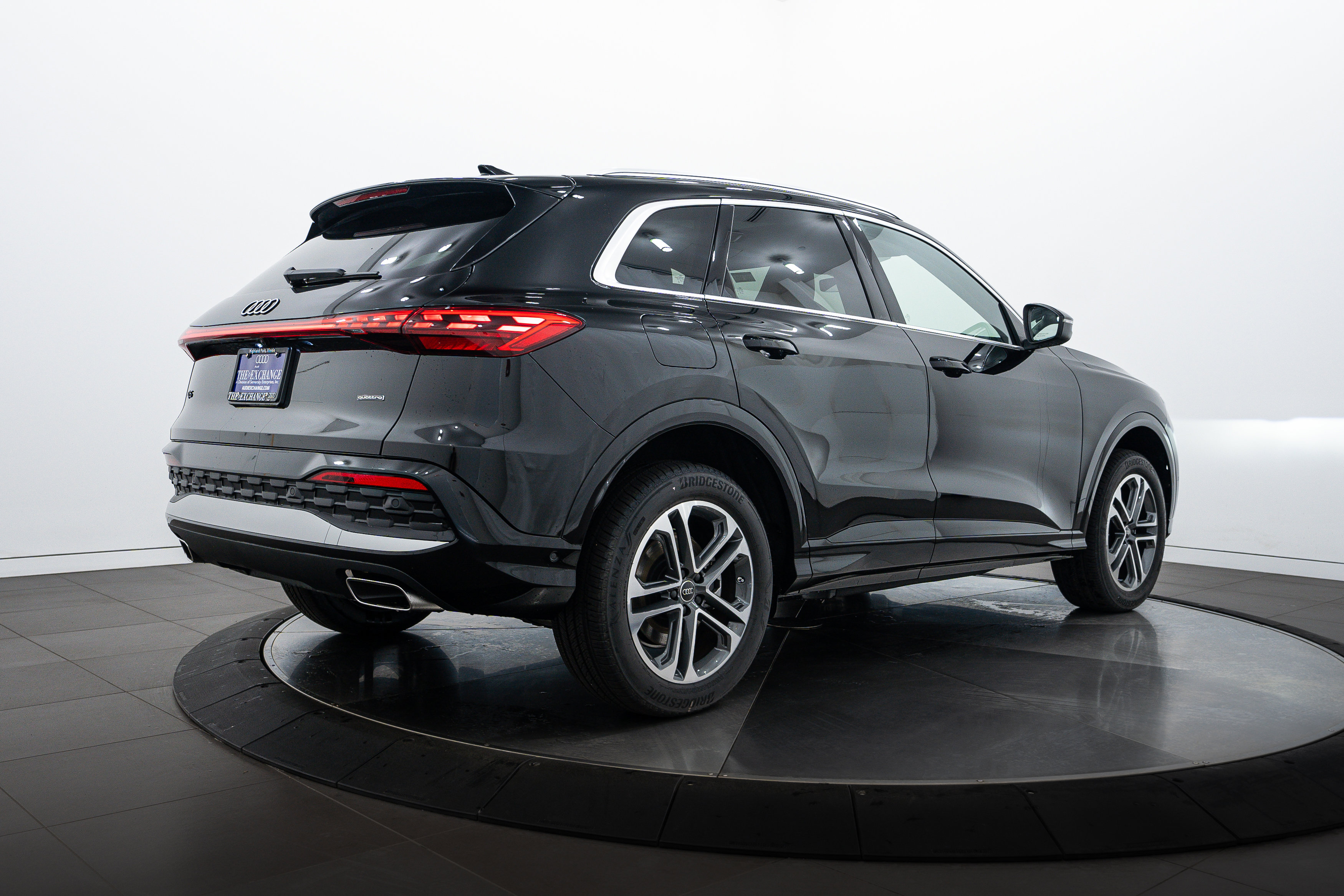 2025 Audi Q5 Premium Plus photo 4