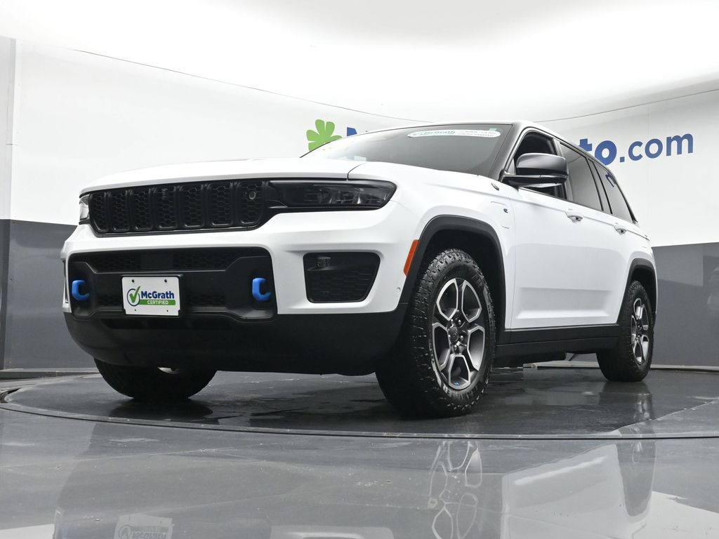 2022 Jeep Cherokee Trailhawk 4xe photo 4