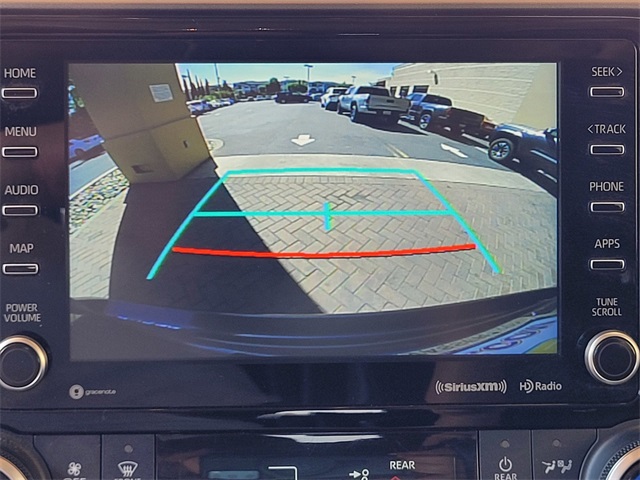 2022 Toyota Highlander XLE photo 12
