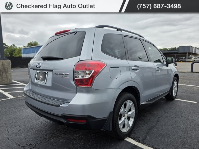 2016 Subaru Forester 2.5i Premium photo 6