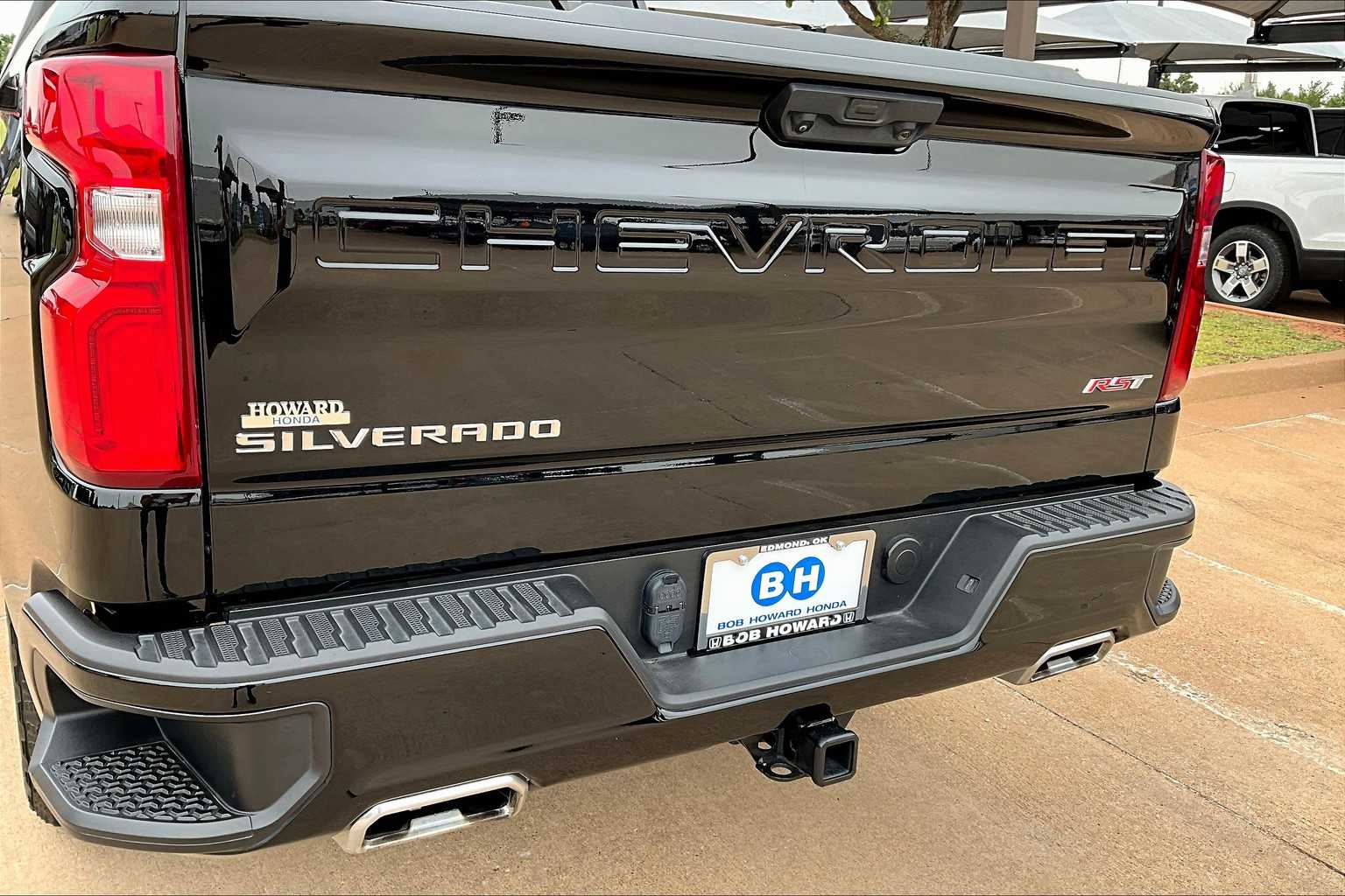 2024 Chevrolet Silverado 1500 RST photo 27