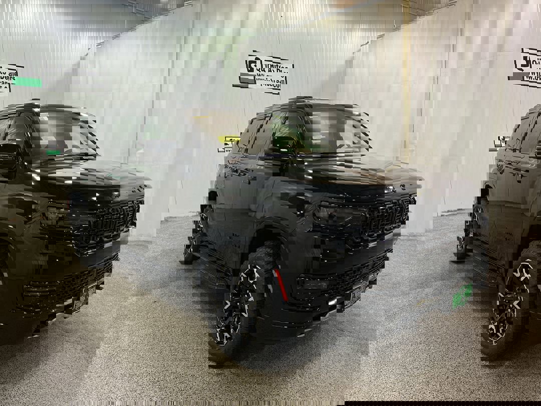 2025 Jeep Wagoneer Series II's photo