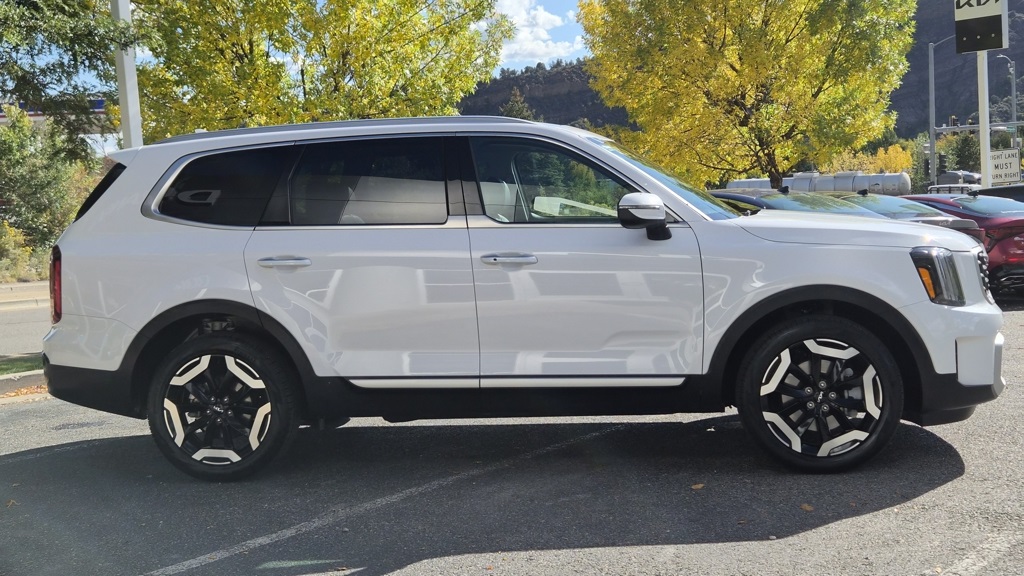 2025 Kia Telluride S photo 4