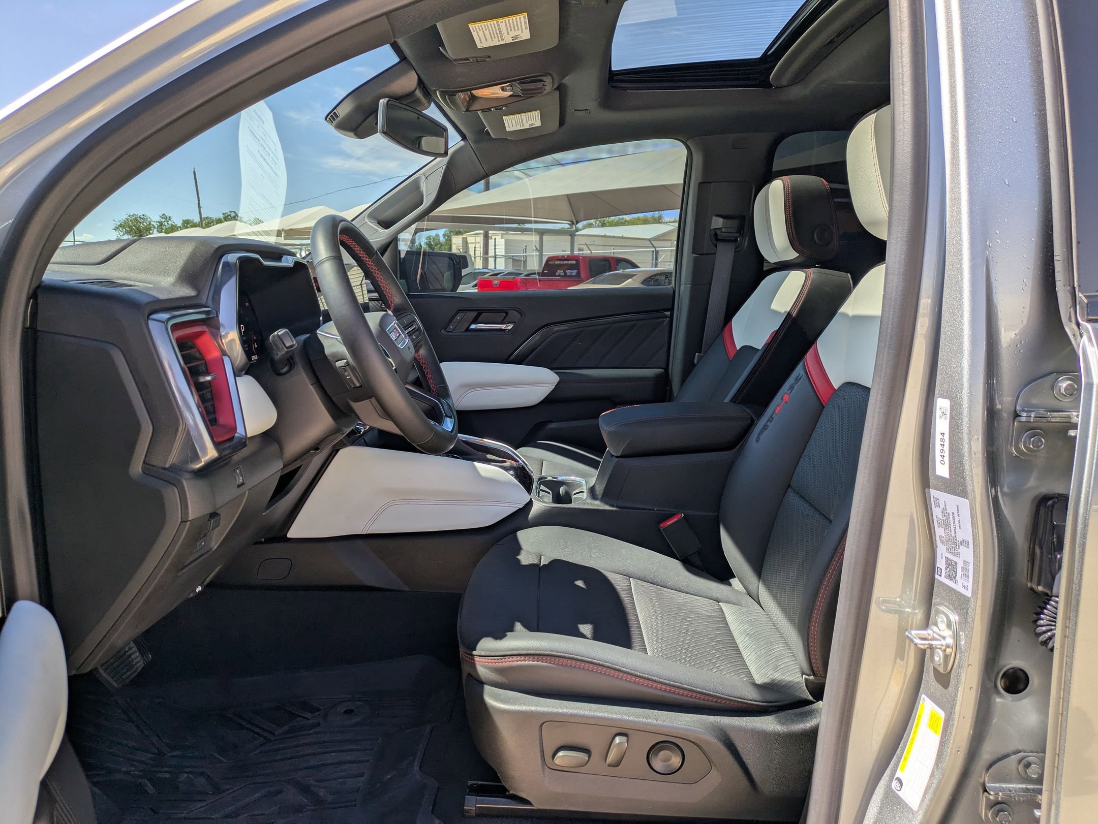 2024 Gmc Canyon AT4X photo 9