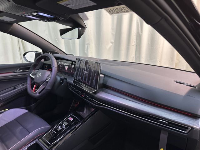 2025 Volkswagen Golf GTI SE photo 34