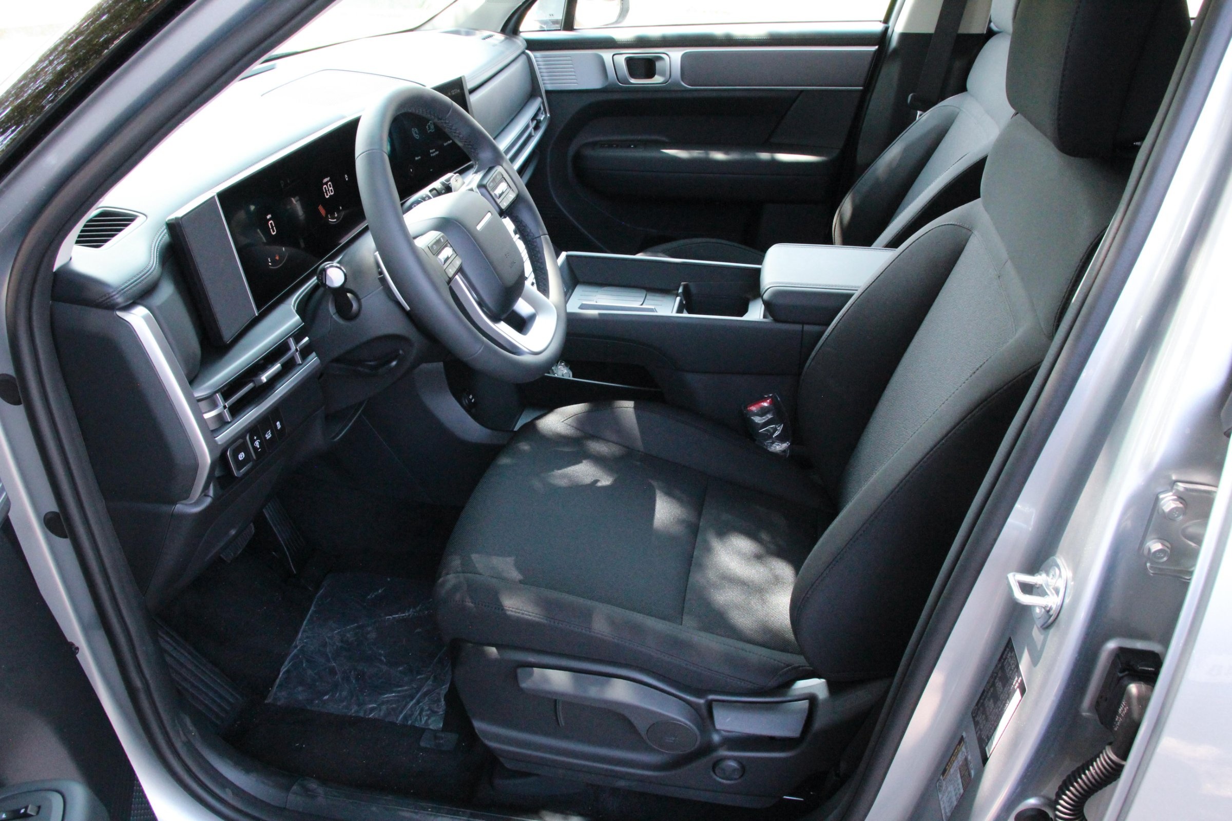 2026 Hyundai Santa Fe SE photo 9