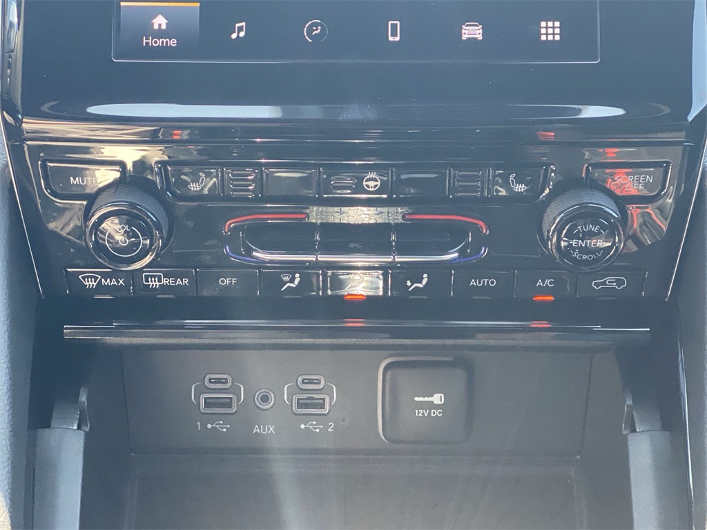 2023 Jeep Grand Cherokee Altitude photo 16