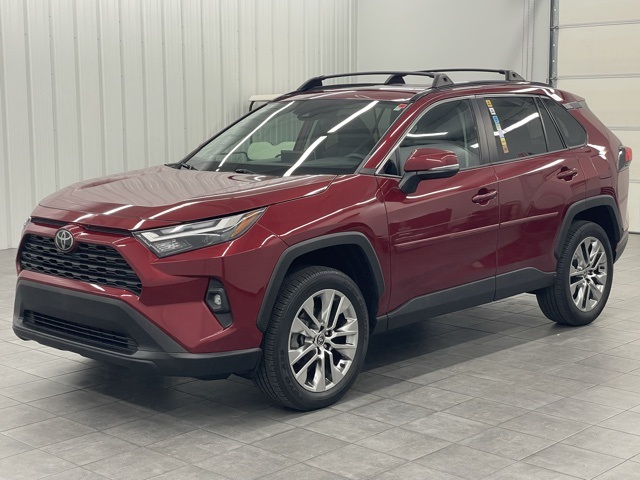 2022 Toyota RAV4 XLE Premium photo 4