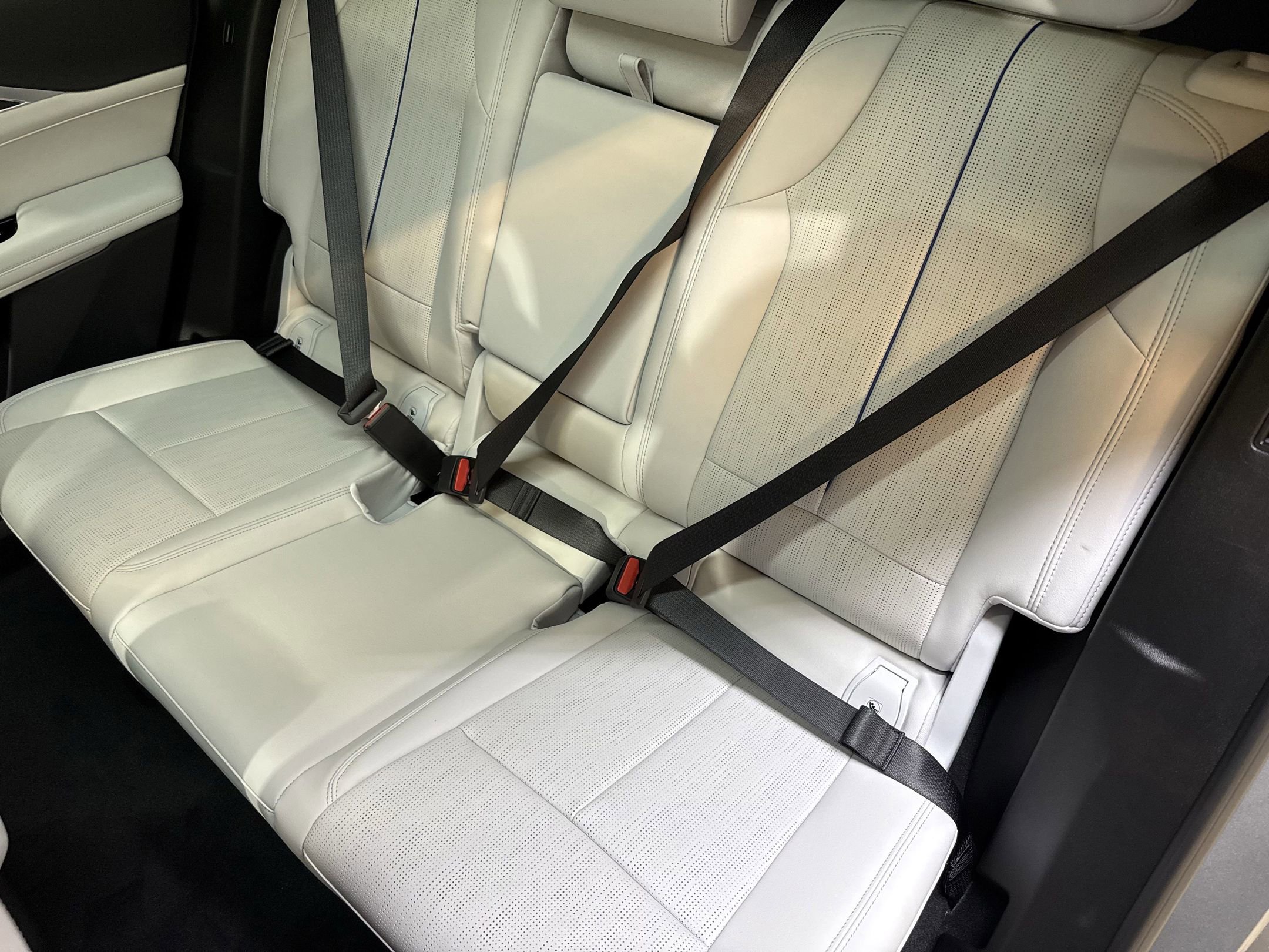 2025 Cadillac Lyriq Sport photo 40