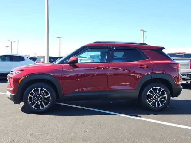 2024 Chevrolet Trailblazer LT photo 2
