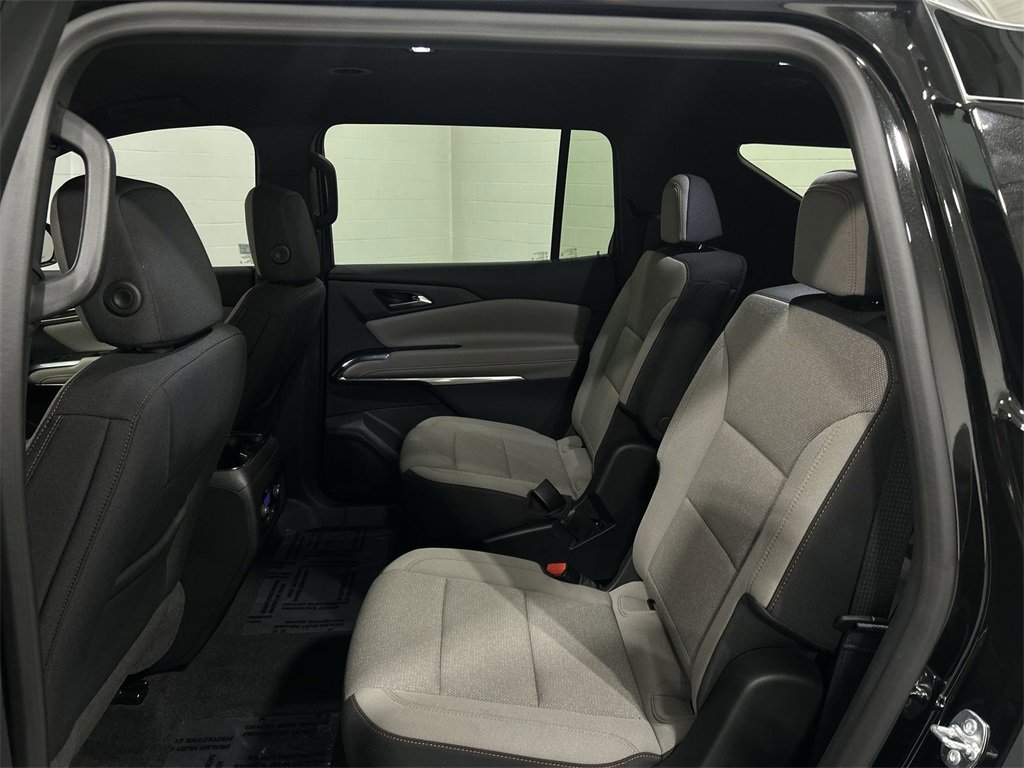 2025 Chevrolet Traverse photo 24