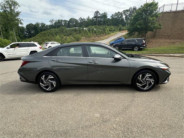 2025 Hyundai Elantra Hybrid Limited photo 6