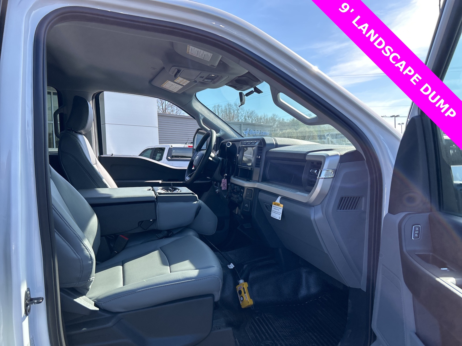 2024 Ford F-350 photo 4