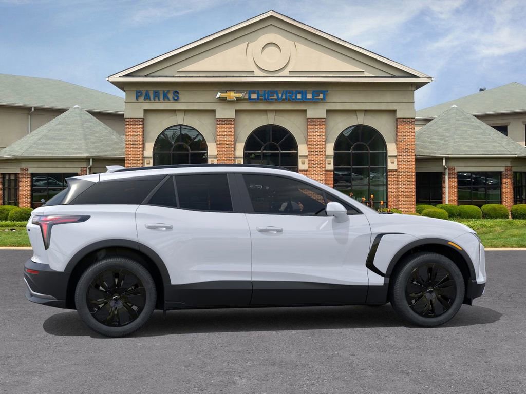 2026 Chevrolet Blazer EV photo 2