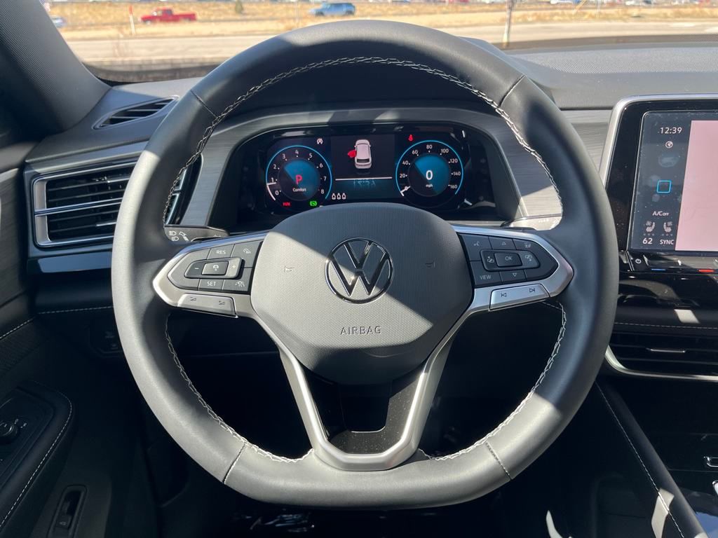 2025 Volkswagen Atlas Cross Sport SE Technology photo 14