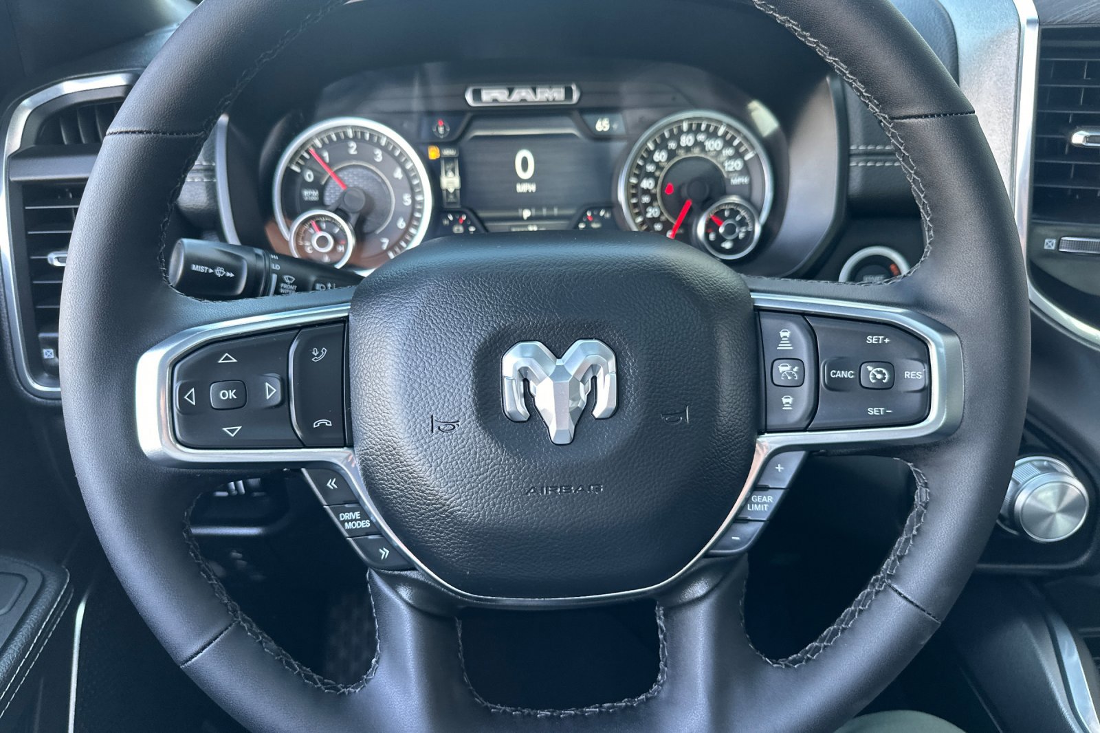 2025 Ram 1500 Laramie photo 19