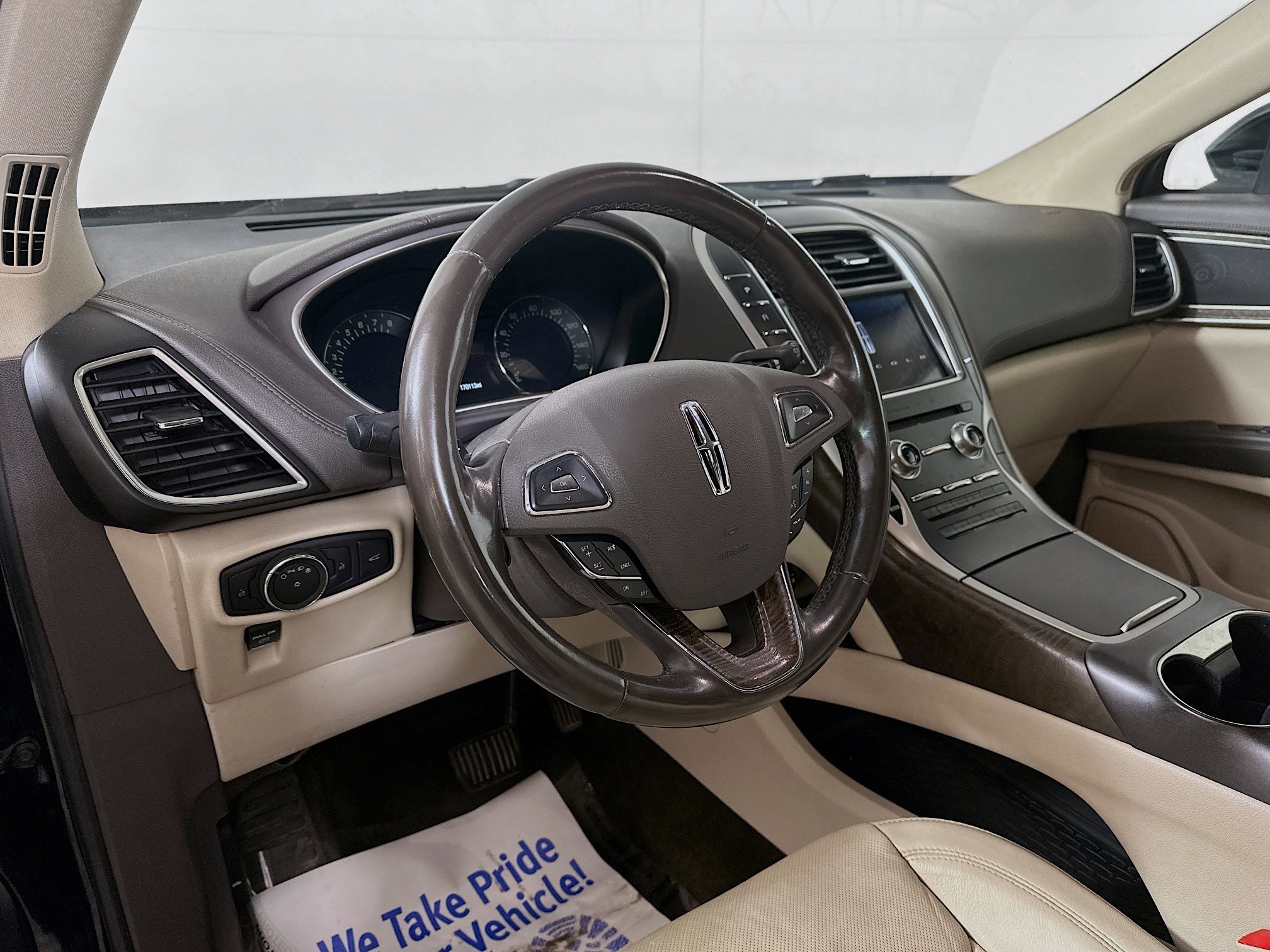 2016 Lincoln MKX Reserve photo 9