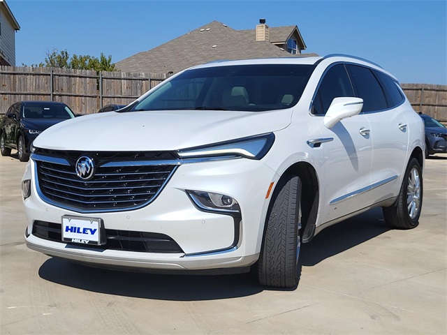 2023 Buick Enclave Premium photo 2