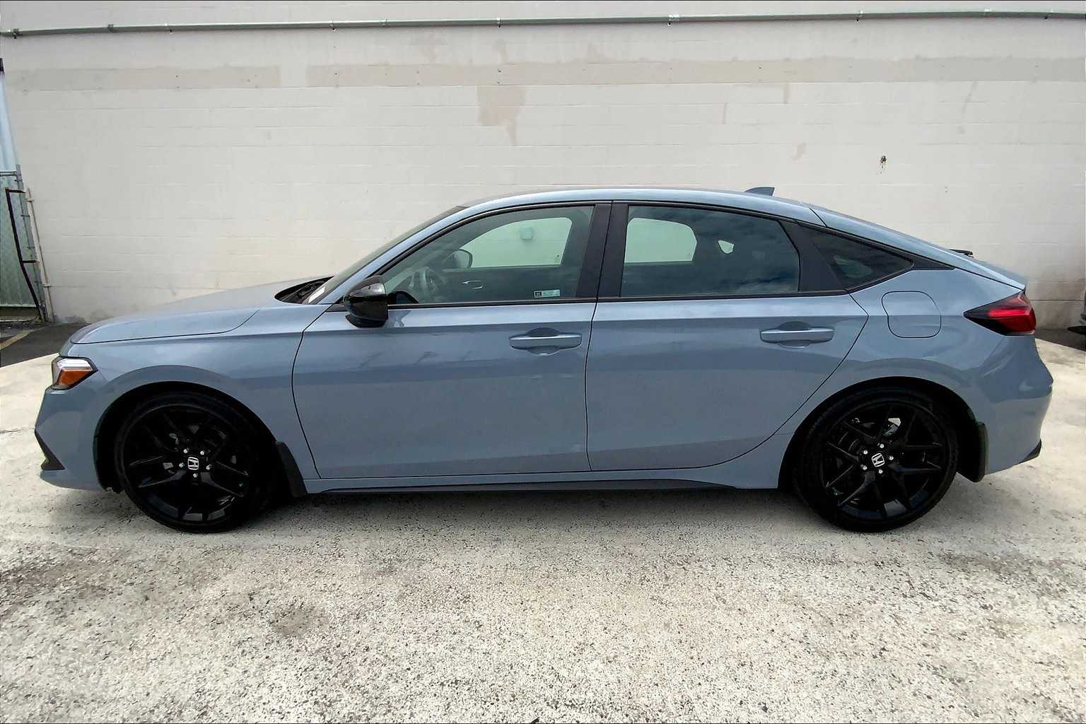 2022 Honda Civic Sport Hatchback photo 4