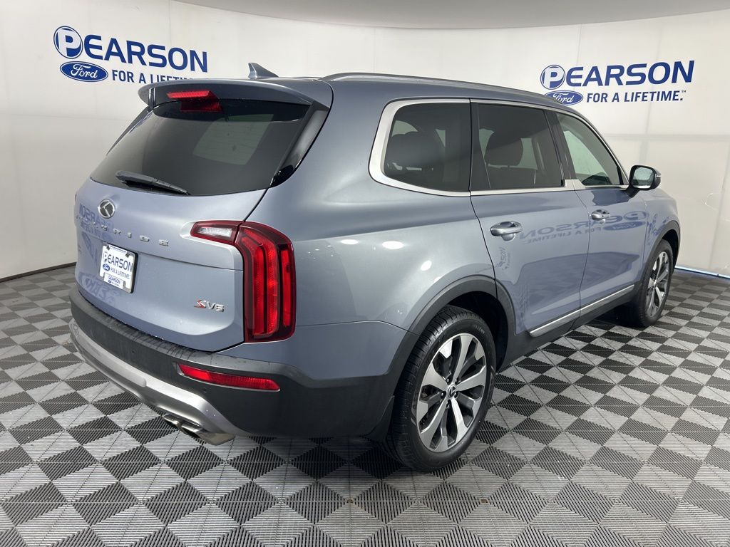 2020 Kia Telluride S photo 2