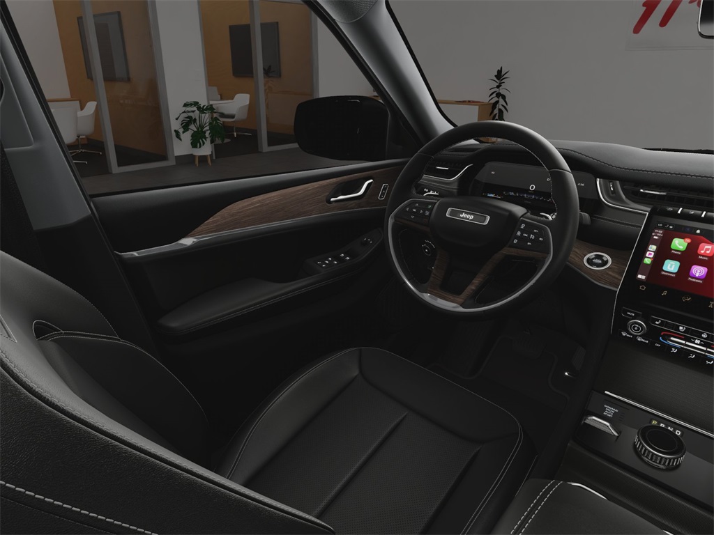 2025 Jeep Grand Cherokee Limited photo 15