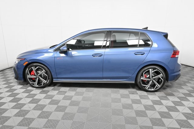 2025 Volkswagen Golf GTI SE photo 3