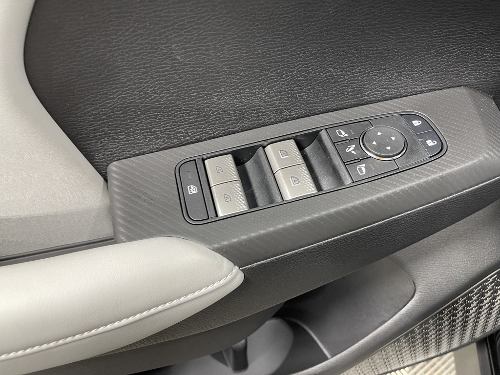 2025 Mitsubishi Outlander SE photo 17