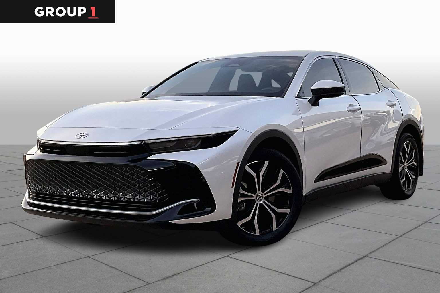 2023 Toyota Crown XLE's photo