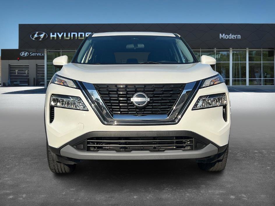 2023 Nissan Rogue SV photo 2