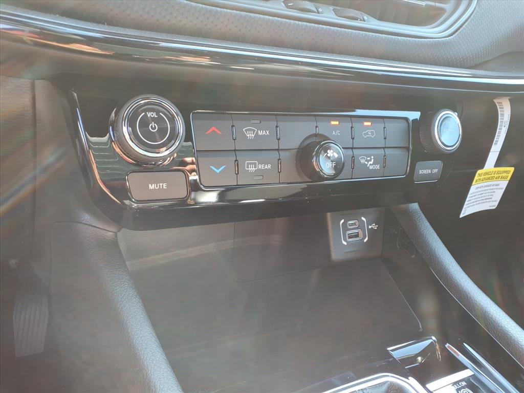 2026 Jeep Compass Latitude photo 8