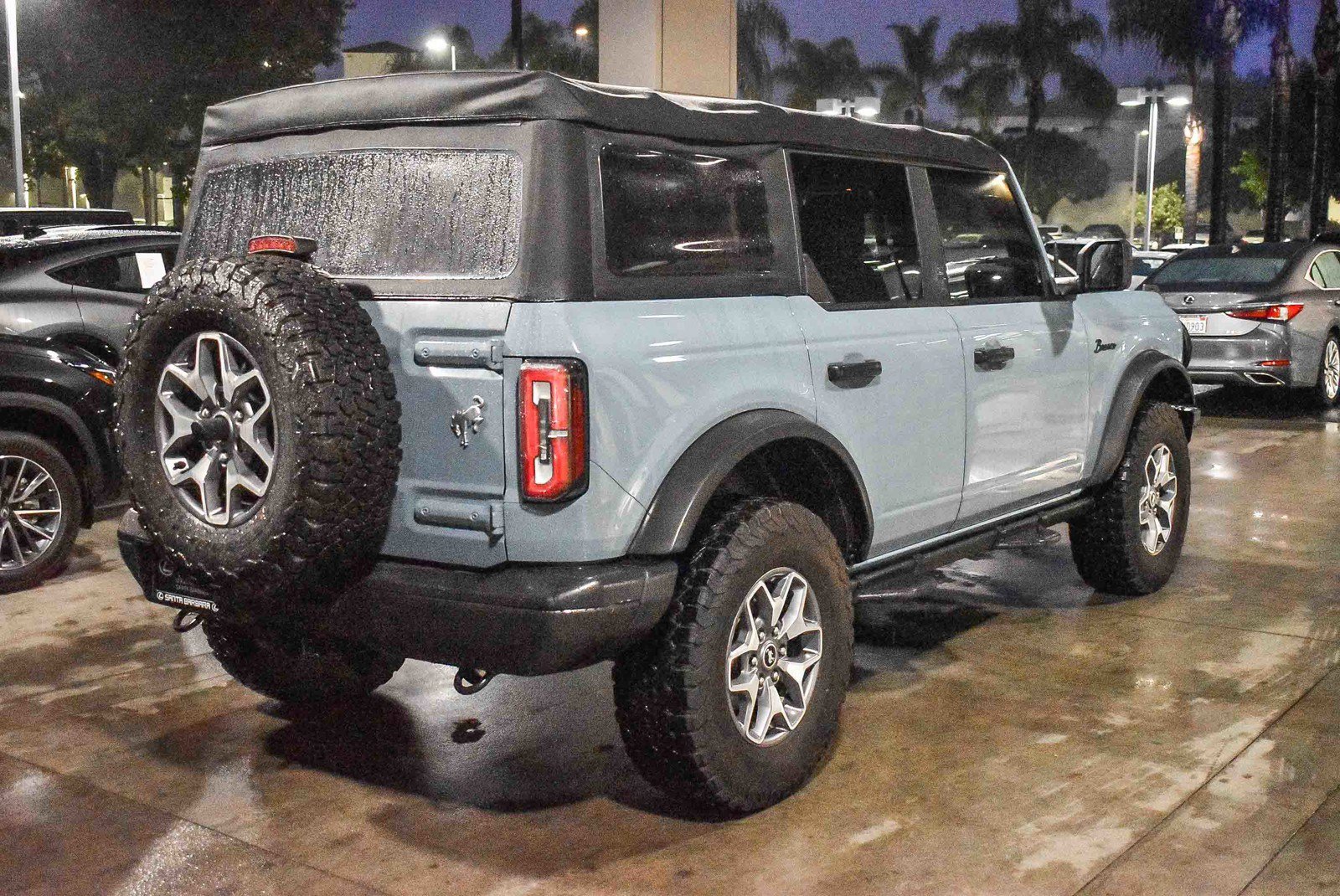 2022 Ford Bronco Badlands photo 3