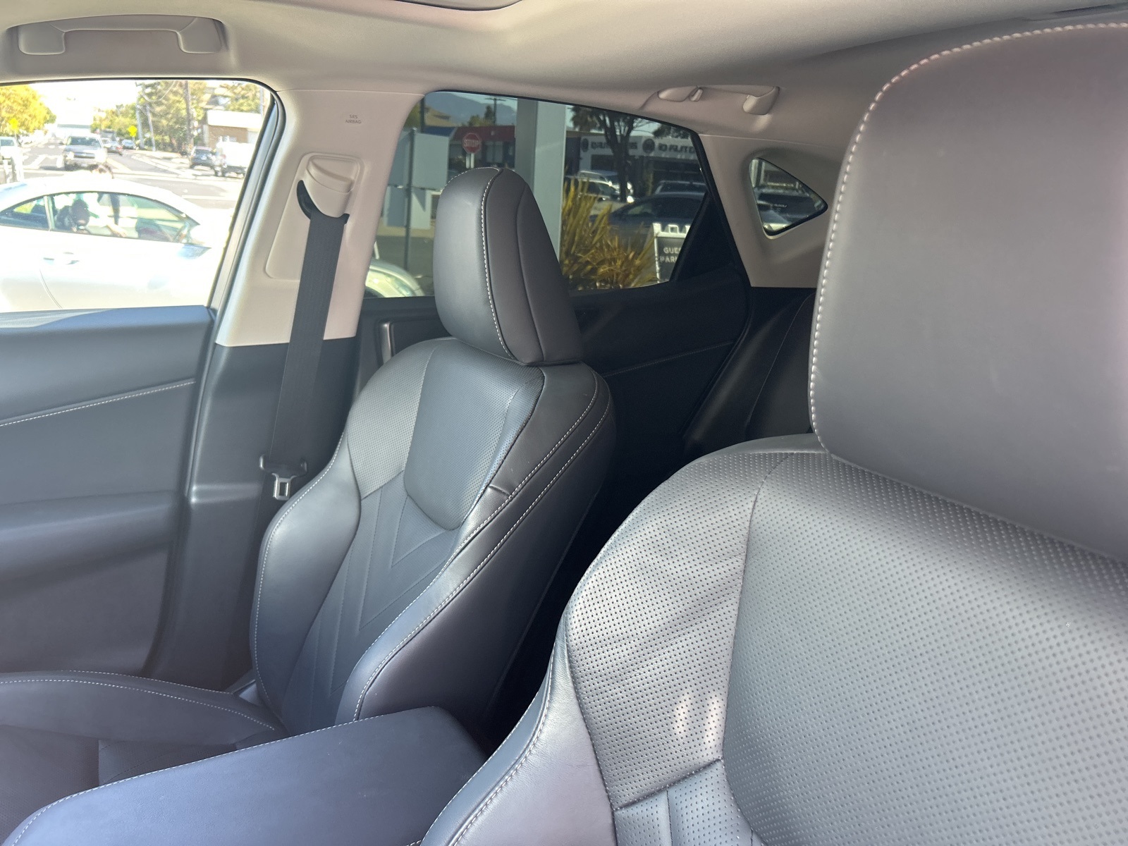 2023 Lexus NX 450h+ Luxury photo 7