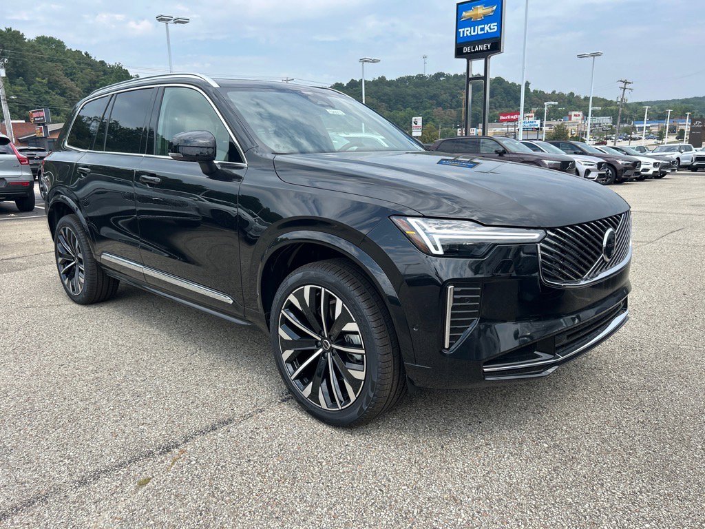 2026 Volvo XC90 Plus's photo